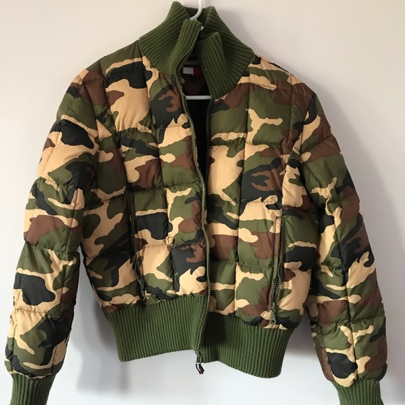Tommy Hilfiger Camo Puff Coat - Picture 1 of 7